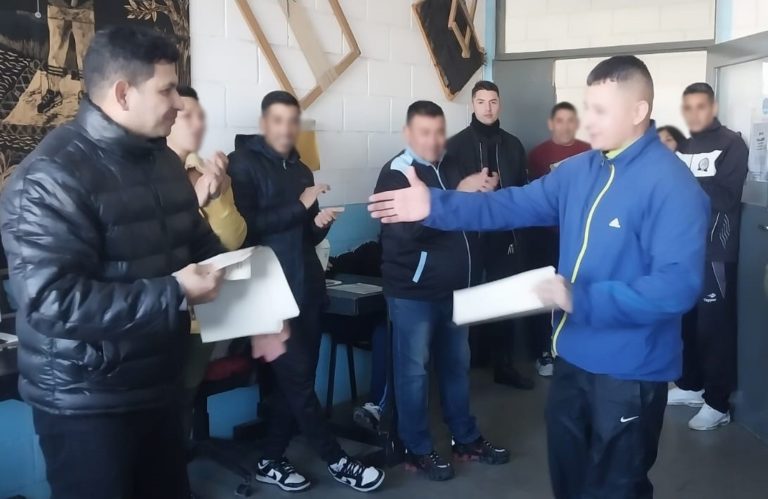 Privados de libertad y personal penitenciario de una cárcel de San Martín se capacitaron en electricidad, panadería y peluquería