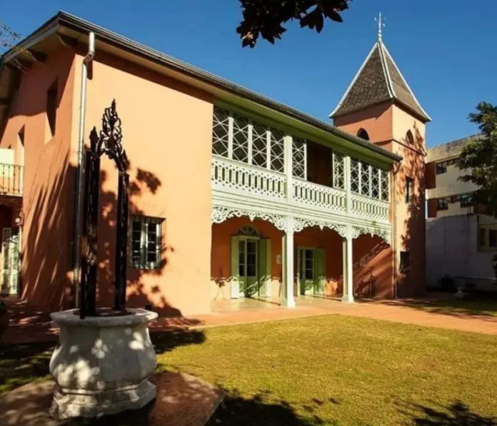 En el Edificio Histórico La Cucaracha y Casa Borge