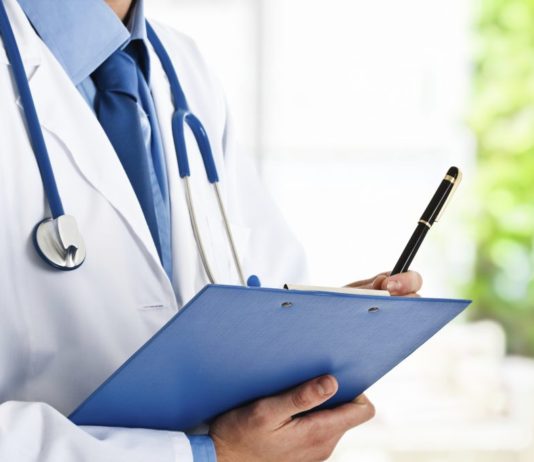 El Colegio de Médicos se pronunció “en defensa de la regulación, la ética y la calidad en la atención sanitaria”