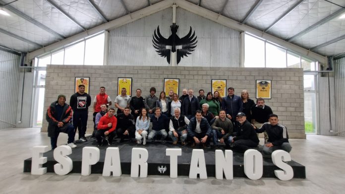 1 Juan Andreotti visitó a la “Fundación Espartanos” de Rugby en las cárceles