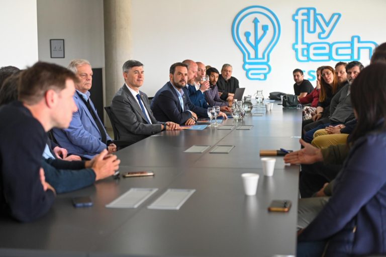 Polo Fly Tech: Sujarchuk y el intendente de Córdoba participaron de una mesa de trabajo con empresarios del rubro tecnológico
