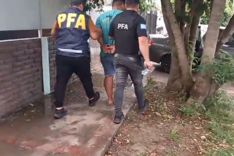 Capturan prófugo acusado de participar en un intento de robo en el que abatieron a su cómplice