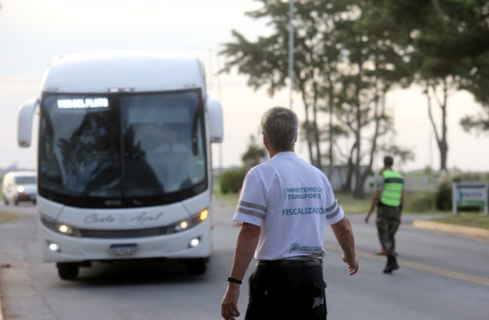 Alcoholemias, infracciones y viajes de egresados, los controles que Transporte realizó en el último fin de semana largo del año