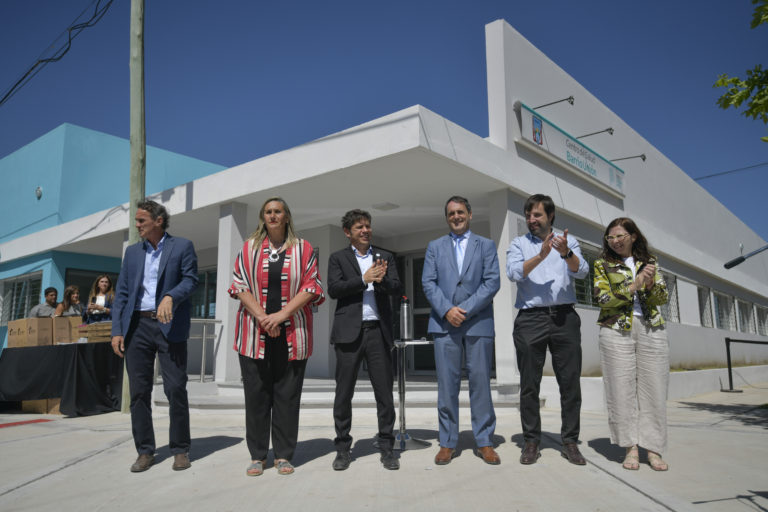 Kicillof entregó viviendas e inauguró un nuevo Centro de Atención Primaria de la Salud