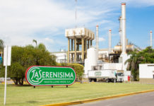 Mastellone Hnos. entregó 60 equipos informáticos a la Fundación Equidad