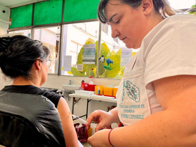 vacuna dengue2
