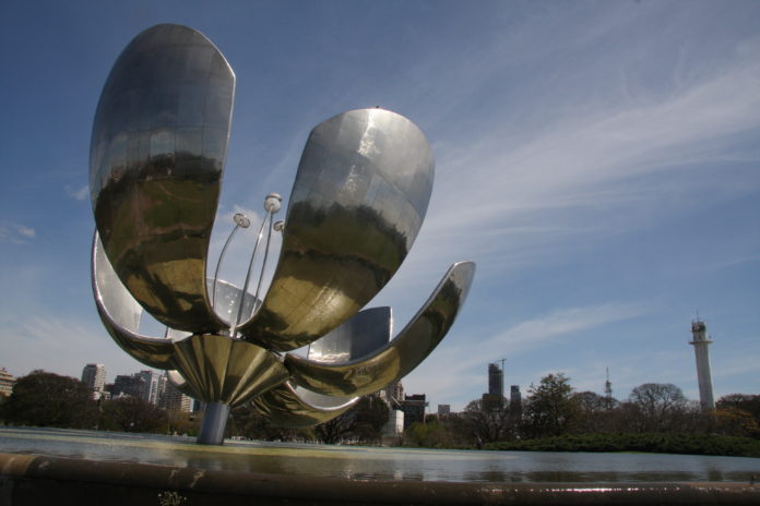 floralis_4_1_1_0_0_0_0_0_2_0_0_0_0_0_0