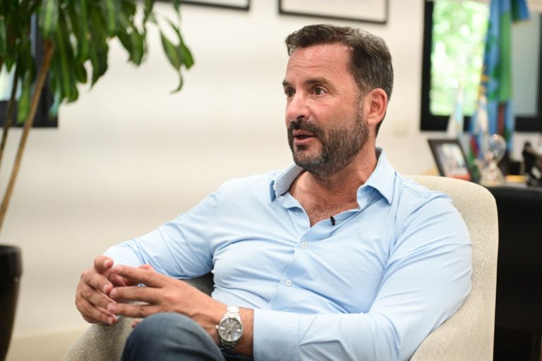 Sujarchuk, en modo irónico: “Espert plantea cárcel o bala para los ladrones, me pregunto cuál de las dos opciones usaría con Karina Milei”