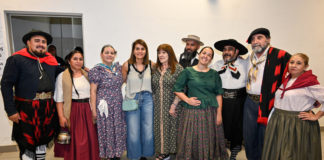 En el mes de la tradición, vecinos y vecinas de Tigre disfrutaron de un nuevo encuentro del ciclo municipal “La Nocturna Peña”