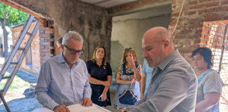 Infraestructura escolar: Julio Zamora supervisó los trabajos de ampliación en el Jardín de Infantes N°935 de Troncos del Talar
