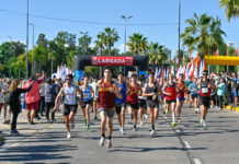 Julio Zamora acompañó la 40° edición de la Maratón Ciudad de Tigre que contó con la participación de miles de personas