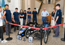 Julio Zamora recibió a estudiantes de la Escuela Técnica N°4 de Don Torcuato que participaron del «Proyecto Desafío ECO 2025» de la Fundación YPF