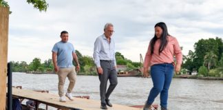 Con la construcción de un nuevo mirador, el Puerto de Frutos se prepara para recibir la próxima temporada de verano