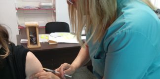 Continúa la campaña de vacunación contra el dengue y la tos convulsa en Escobar