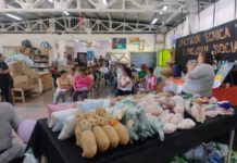 En una cárcel de Merlo elaboraron 600 juguetes para que bomberos voluntarios ayuden a Papá Noel y los Reyes Magos