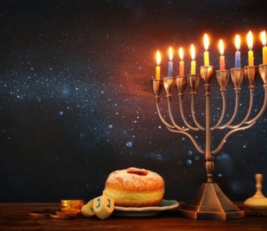 La comunidad judía se prepara para recibir la celebración de Janucá, el milagro de la luz