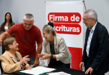 En el HCD, Julio Zamora acompañó a 40 familias de Tigre en una nueva firma de escrituras