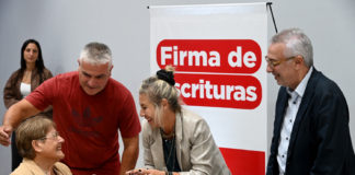 En el HCD, Julio Zamora acompañó a 40 familias de Tigre en una nueva firma de escrituras