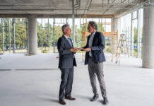 Katopodis recorrió las obras de la Torre de Innovación de la UNSAM