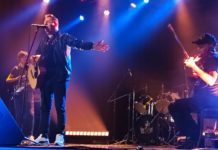 El Teatro de General Pacheco vibró al ritmo de «Los Ángeles del Rock»