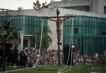 Malvinas Argentinas vivió el Vía Crucis junto a sus comunidades parroquiales