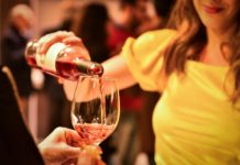 Brindá en Escobar: promos imperdibles para celebrar el Día del Vino Argentino