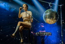 Zoe Gotusso fue ovacionada en el Teatro Otamendi de San Fernando