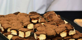 Tortas negras, pastelitos y miel: tres fiestas bonaerenses con identidad y sabores criollos