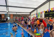 Centenares de vecinos fueron parte de diferentes encuentros de natación en los polideportivos del Municipio de Tigre
