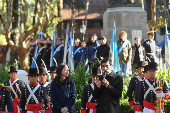 SM_Acto_Día_del_Himno