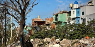 Villa 31: la Ciudad demolió una construcción que levantaban de noche pese a que está prohibido