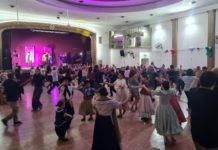 Con la presencia de centenares de vecinos, el Municipio organizó una nueva jornada de «La Nocturna Peña» en Tigre centro