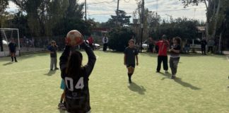 A pura diversión, el Municipio de Tigre organizó un encuentro de fútbol masculino y femenino