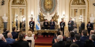 Juró Santilli en la Rosada como nuevo Jefe de Gabinete
