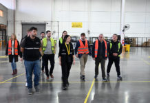 Julio Zamora recorrió el nuevo centro logístico de Mercado Libre en Don Torcuato