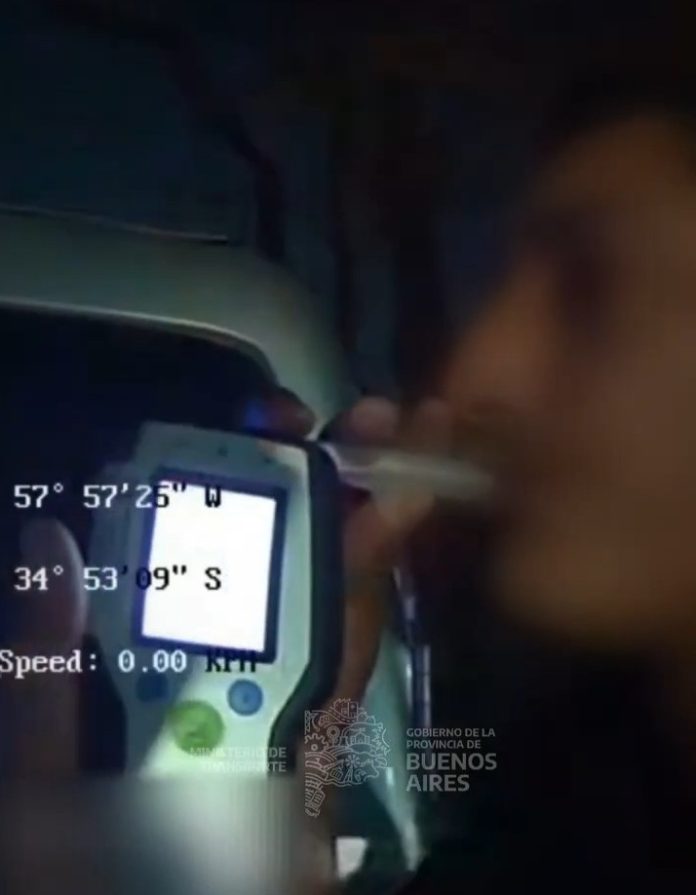 Inhabilitado por alcoholemia positiva fue detenido nuevamente con 2.13 de alcohol en sangre.mp4_snapshot_00.25.415