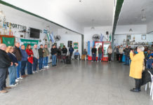 Con un mensaje de respeto y diálogo abierto, Julio Zamora visitó el Club Juventud donde celebró el Día de la Bandera