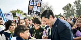 Leo Nardini acompañó a estudiantes en la Promesa Ambiental