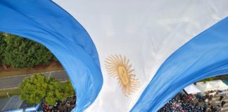 Más de 3.200 estudiantes prometieron lealtad a la Bandera en el 133° aniversario de Garín