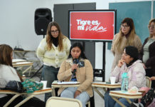Más de 100 vecinas recibieron el certificado de finalización de sus cursos realizados a través del programa Emprendedoras Rodantes