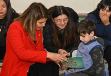 A través del programa Animación a la Lectura, el Municipio entregó más de 30 bibliotecas móviles para el nivel inicial