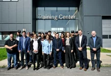 Leo Nardini visitó el Training Center de Mercedes-Benz en Tortuguitas