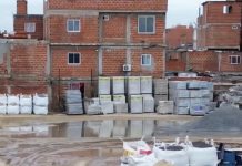 Para frenar la construcción en altura, la Ciudad clausuró dos corralones de materiales en la villa “La Carbonilla”