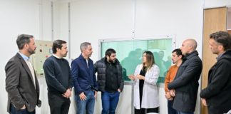 Sujarchuk y Kreplak recorrieron la Clínica Belgrano: «Mientras el Gobierno recorta, nosotros seguimos ampliando el servicio de salud pública»
