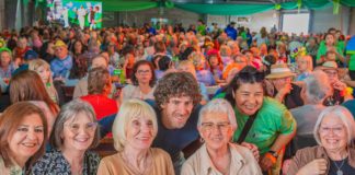 Juan Andreotti compartió el festejo de más de 3.000 personas mayores en el Día del Jubilado