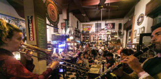 Con promociones y más de 130 propuestas culturales, “La Noche de los Bares Notables” abre la temporada porteña
