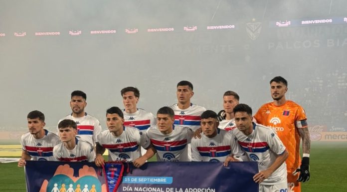 Vélez le ganó 3 a 2 a Tigre en un partido infartante y es líder de la tabla anual