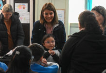 Con la entrega de 100 lentes, el Municipio le da continuidad al programa “Para Verte Mejor” en instituciones de El Talar y Don Torcuato