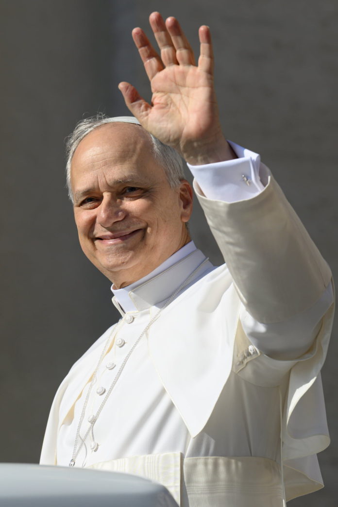 papa_saludando2
